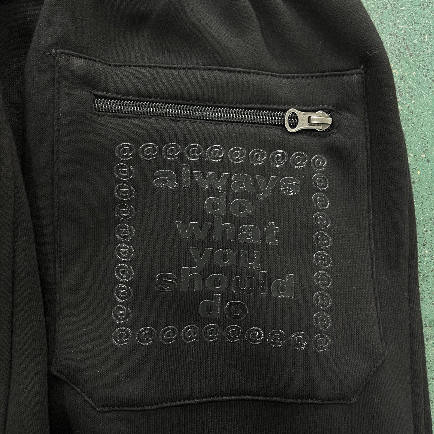 Adwysd trousers