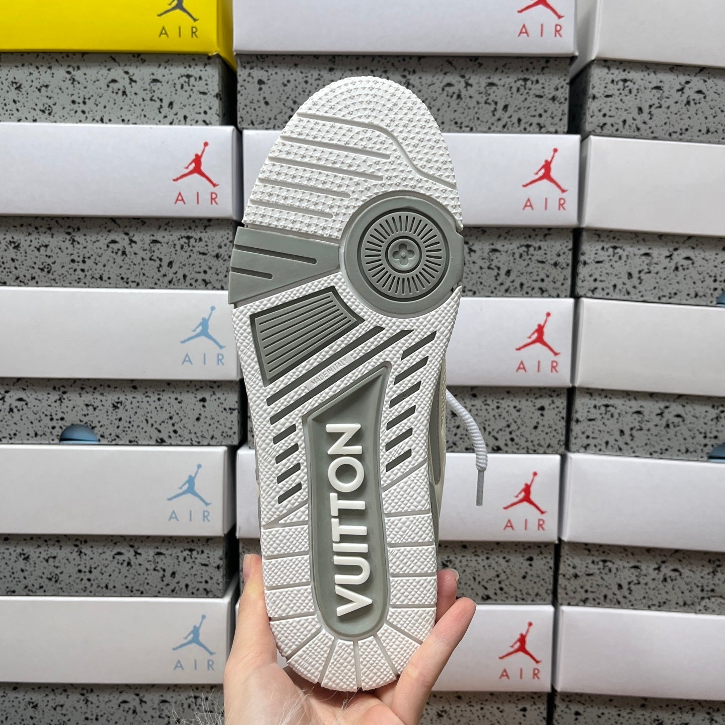 LV skate white oreo