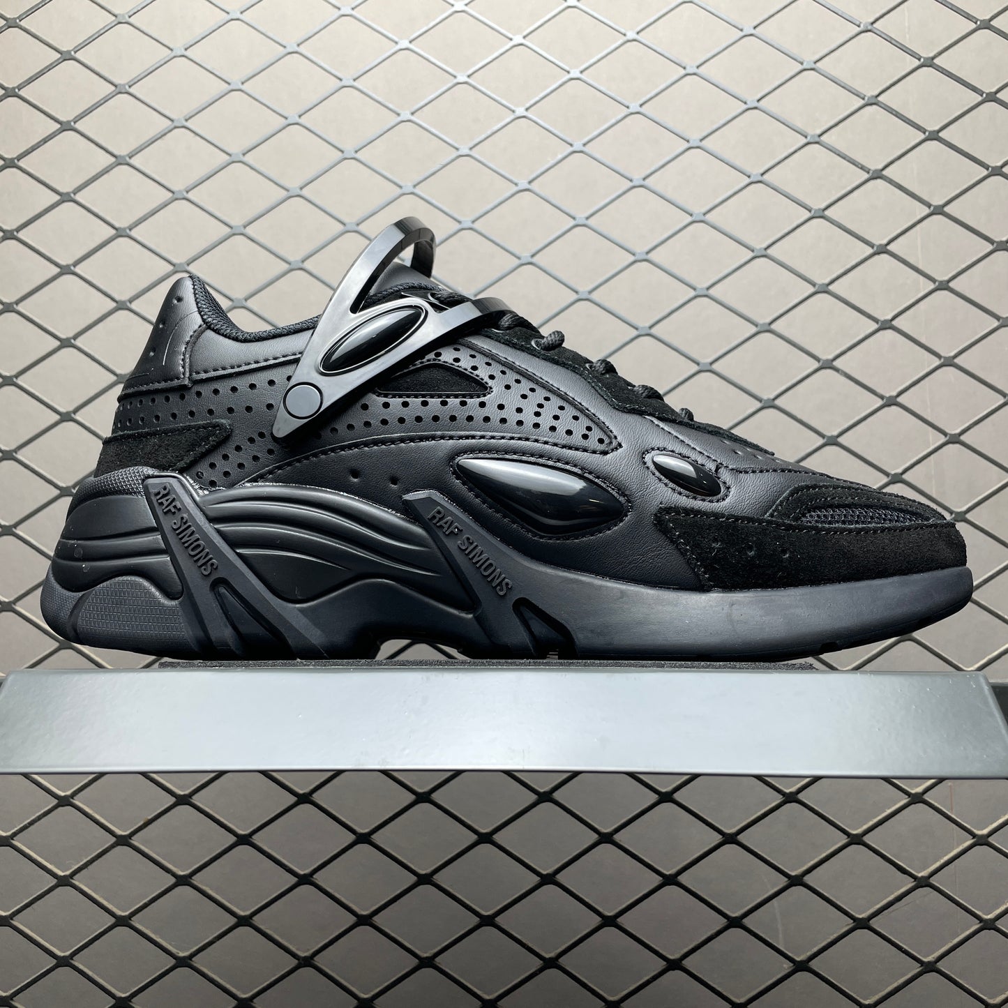 Raf Simons Cylon 21