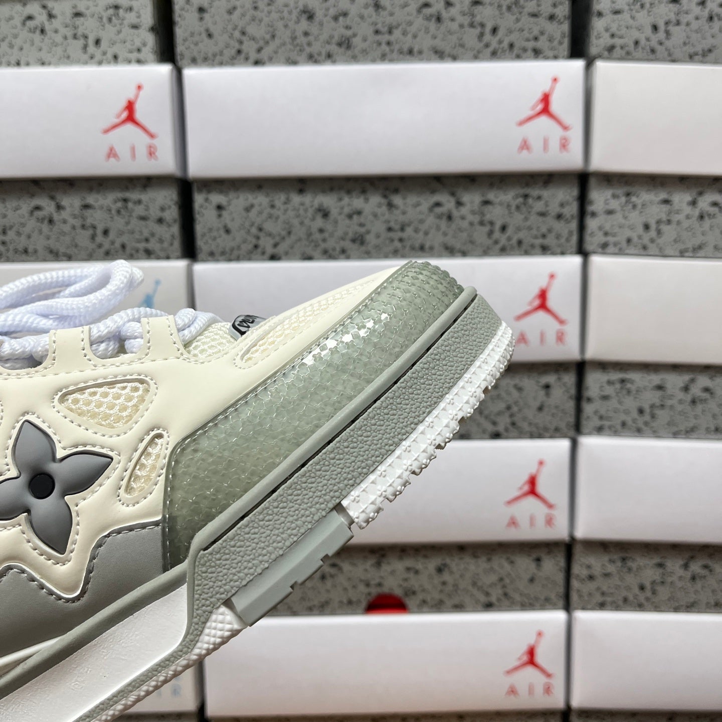 LV skate white oreo