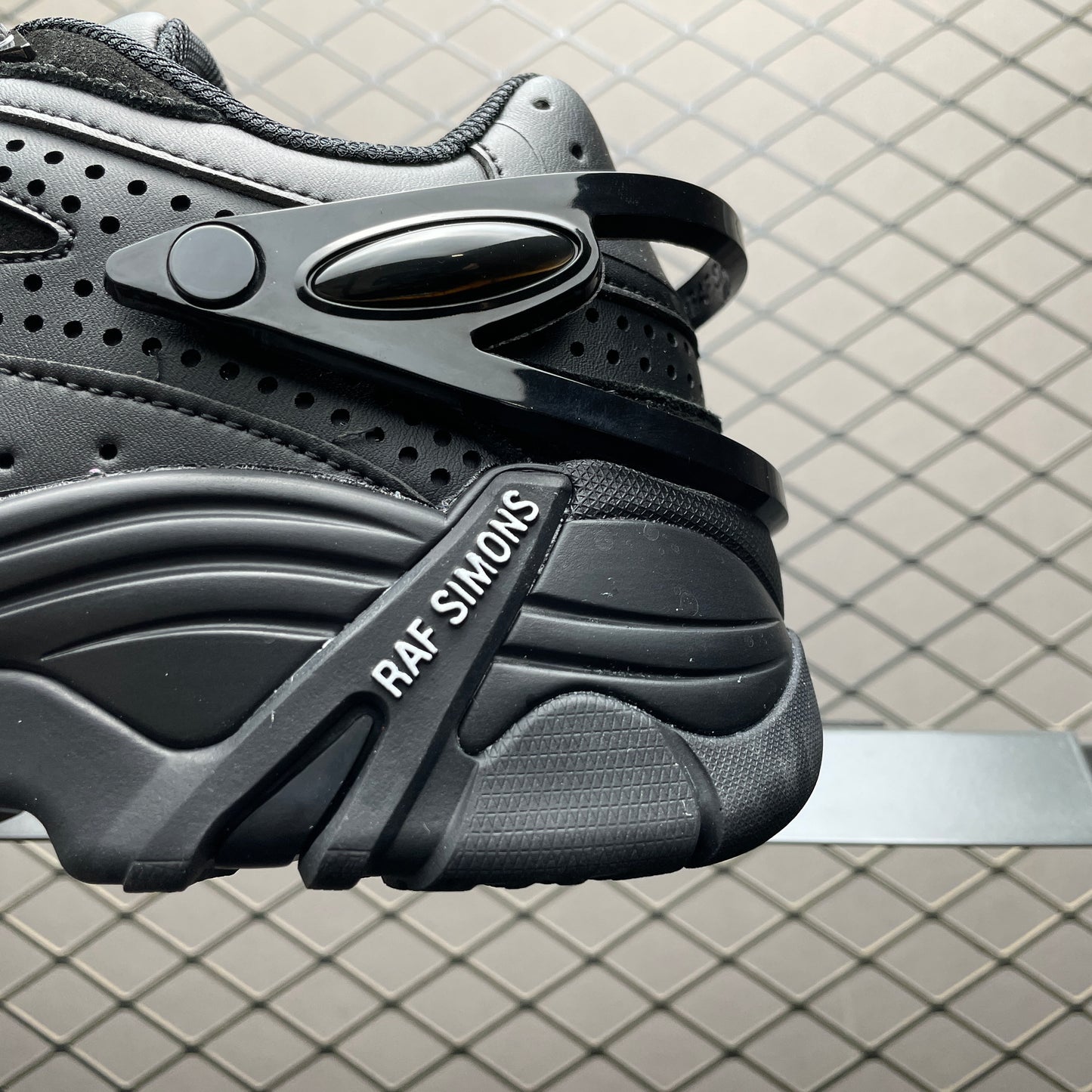 Raf Simons Cylon 21