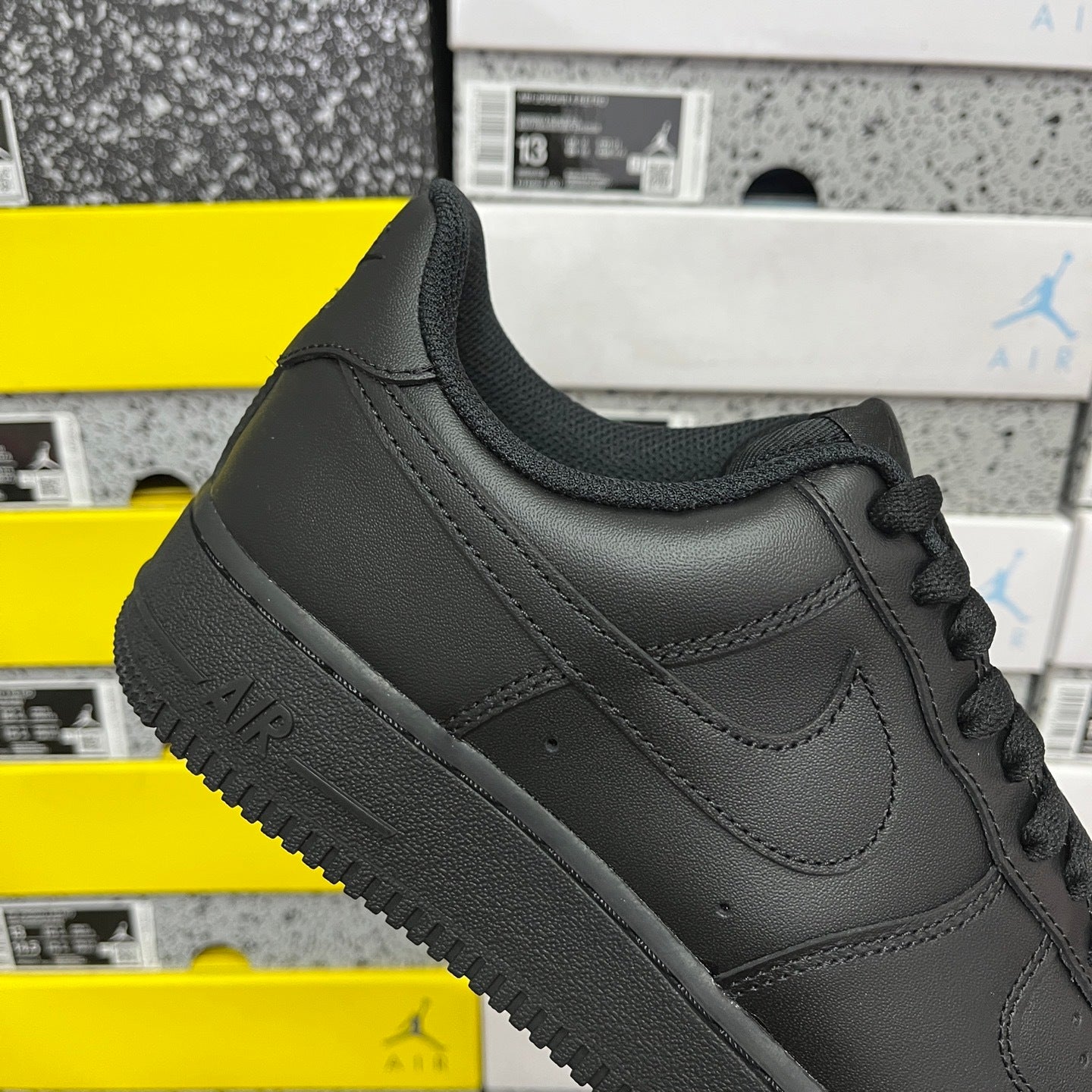 Nike Air Force 1 Black