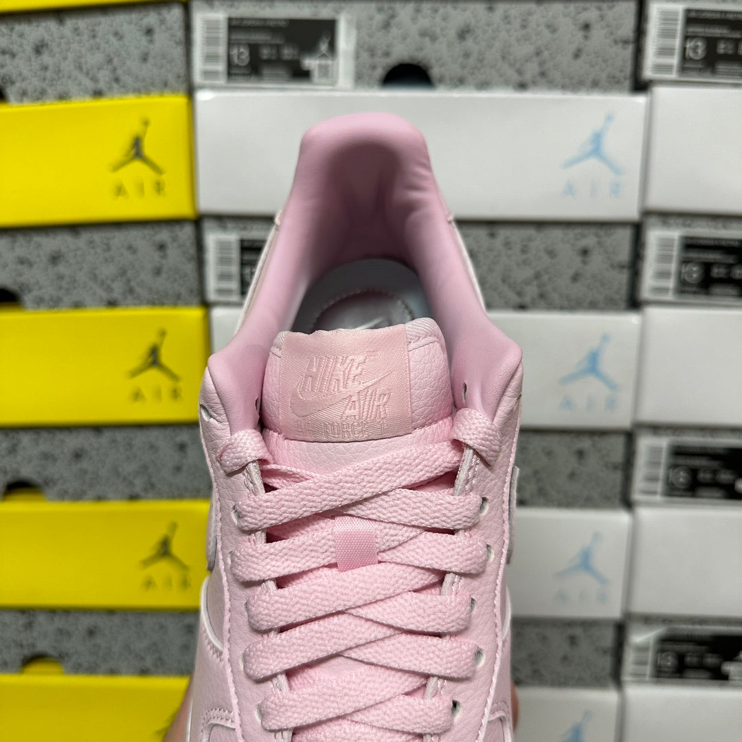 Nike Air Force 1 Pink