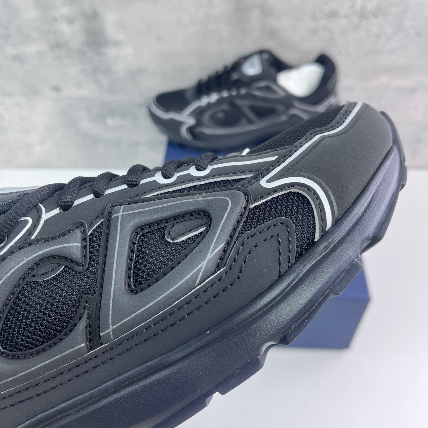 Dior B30